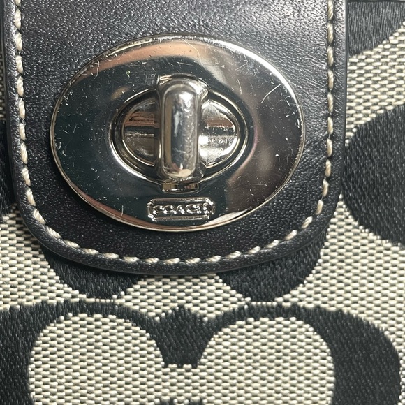 Coach Y2k Black & Gray Signature Turnlock Wallet 3.5 in H x 5 in L - Picture 3 of 10